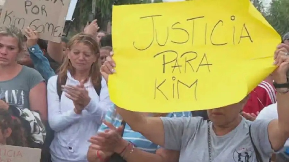 Masiva marcha en La Plata para exigir justicia por Kim Gómez