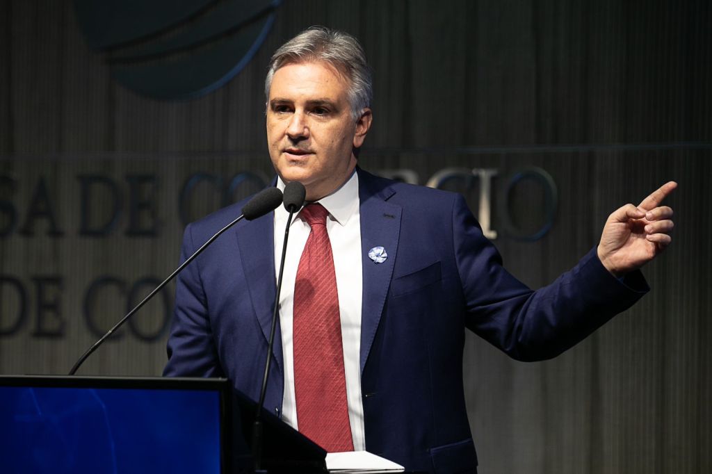 Llaryora solicitó que se endurezcan las penas para aquellos que agredan a&nbsp;policías