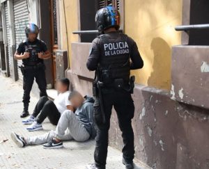 Caen dos motochorros tras robar en&nbsp;Palermo