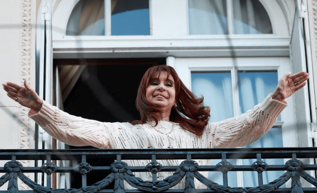 La justicia definirá si Cristina Kirchner puede recibir más visitas en su&nbsp;domicilio