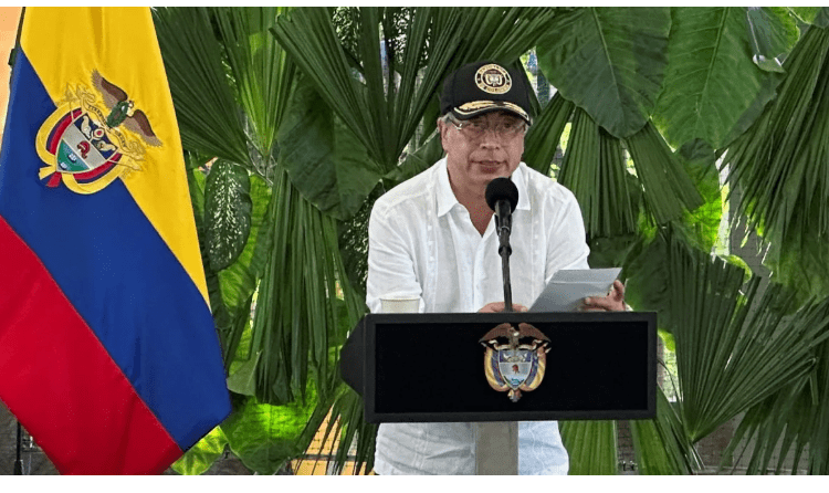 Petro se distancia de Venezuela ante una posible invasión de Estados&nbsp;Unidos