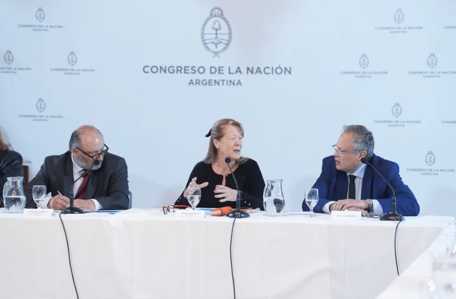 El Congreso escuchó a los aspirantes a Defensor del Pueblo y Procurador&nbsp;Penitenciario