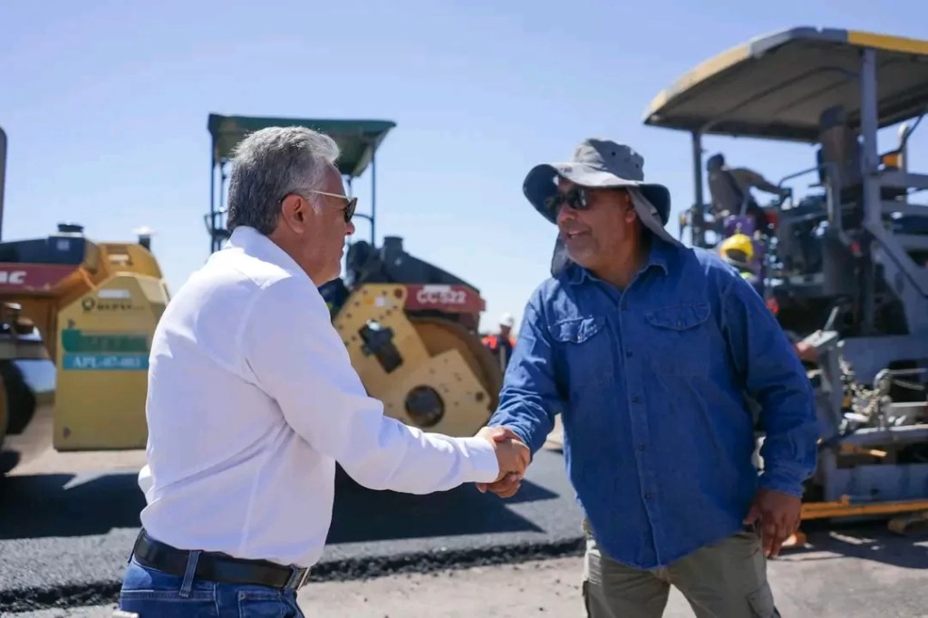 Más conectividad para el Este mendocino: Cornejo recorrió los avances de la Ruta&nbsp;33