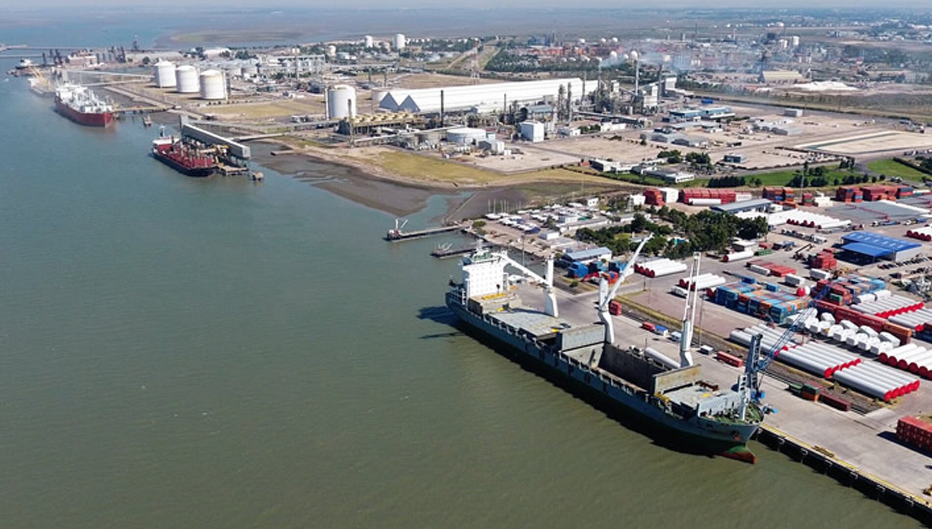 Puertos paralizados y exportaciones en riesgo por conflicto con transportistas