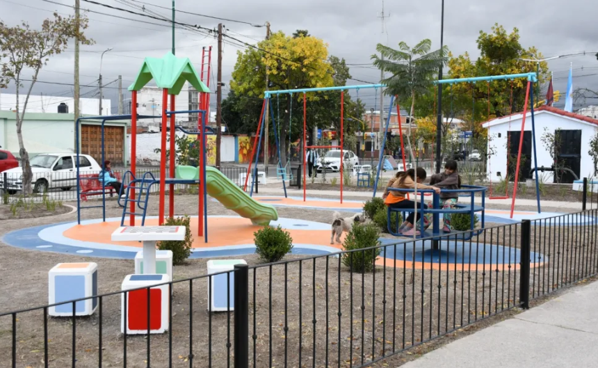 Durand anunció la finalización de la remodelación de la Plaza Independencia: “Estamos recuperando todos los espacios&nbsp;verdes”