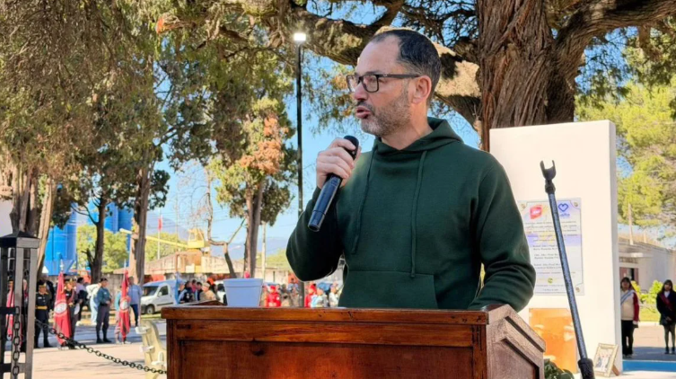 Durand inauguró un mausoleo en el cementerio San Antonio de Padua para honrar a los tres soldados salteños caídos en la Guerra de Malvinas, que esperaron 44 años por un lugar&nbsp;digno
