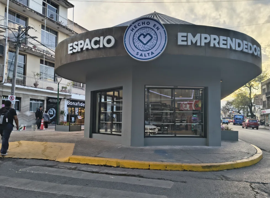 Durand presentó Hecho en Salta, un local para que emprendedores puedan vender: «Mientras en el país se pierde trabajo, nosotros nos hacernos cargo»