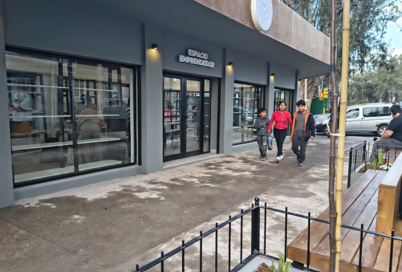Hecho en Salta, el local impulsado por Durand para los emprendedores, abrió sus puertas: “Generamos herramientas para que los salteños salgan adelante”
