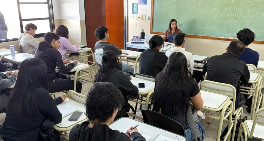 40 salteños se preparan para ingresar a KFC gracias a la Red de Empleo de la Municipalidad