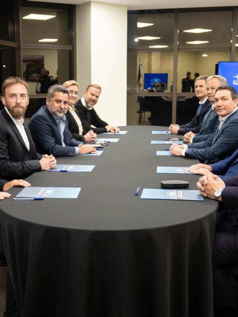 Molea reunió a intendentes de la Tercera y puso la Justicia en el centro del debate