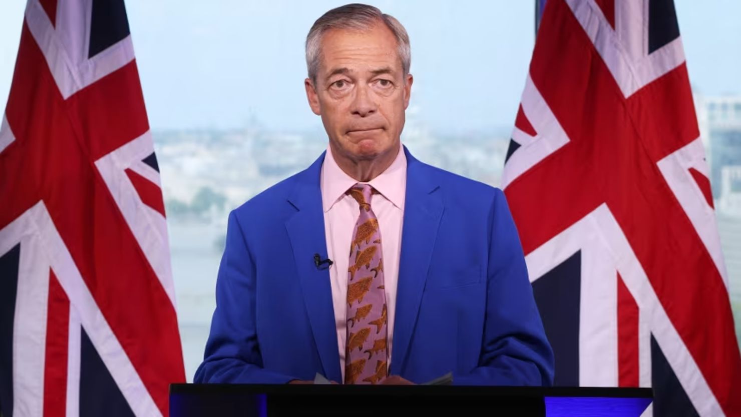 Farage reclamó reforzar la presencia militar británica en Malvinas