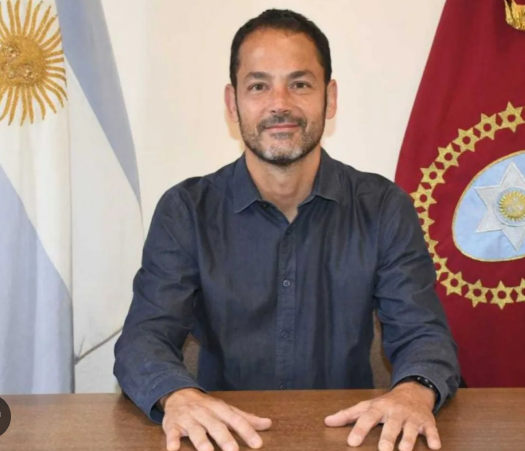 Más de 200 salteños terminaron el secundario gracias a un programa de acompañamiento impulsado por Durand: “La mejor forma de ayudar es enseñar”