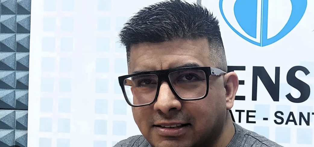 Cuando los jubilados reclamaron, Guzmán respondió con agravios: el Concejo de Caleta Olivia lo declaró persona no grata