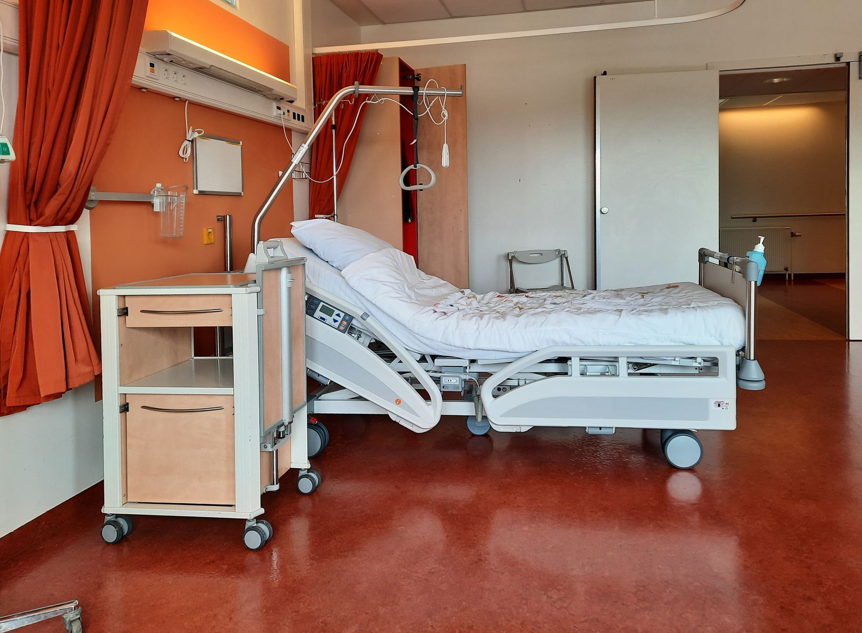 El papa León XIV se va del hospital hoy: superó la operación por cáncer de pulmón